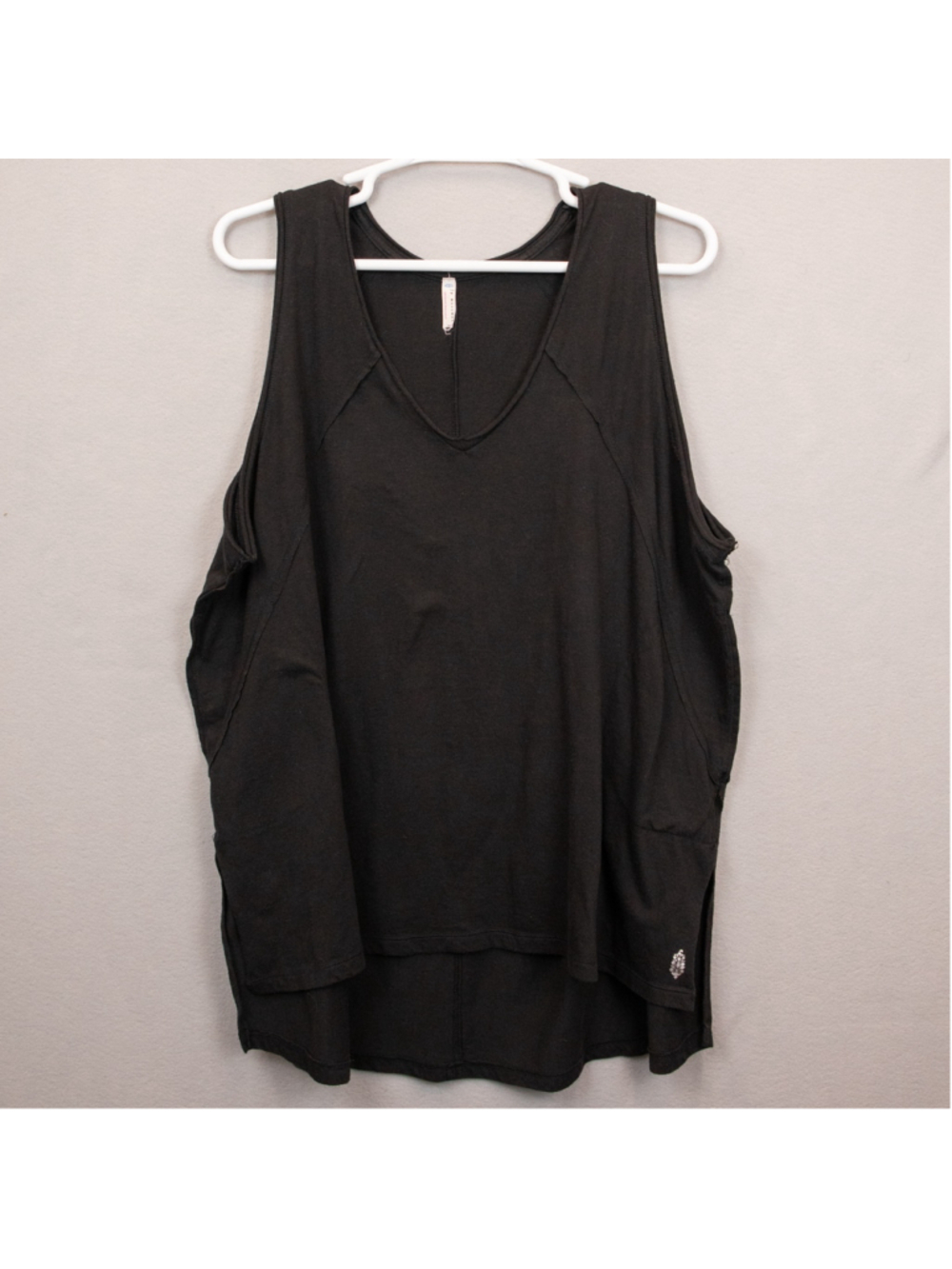 Free People Movement City Vibe black tank-M